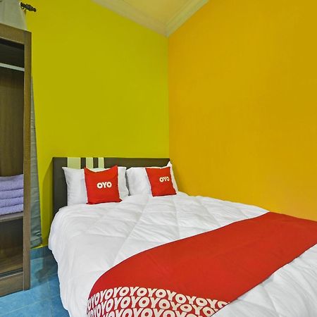 Oyo 90744 Bari Indah Beach Resort Kuala Terengganu Exterior photo